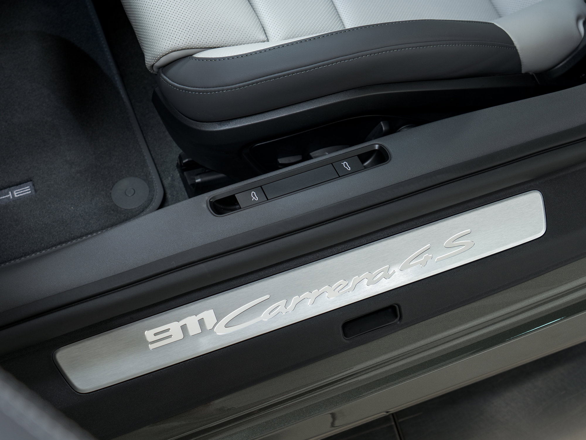 New 2026 Porsche 911 Carrera 4S image 15