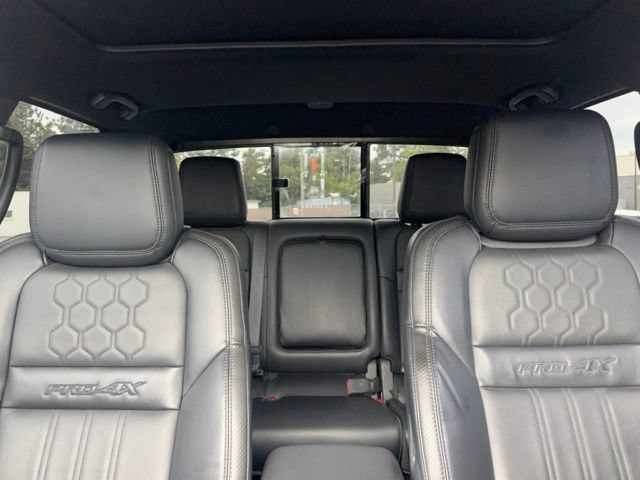 Used 2022 Nissan Frontier PRO-4X w/ Pro-4X Premium Package AWD/4WD image 32