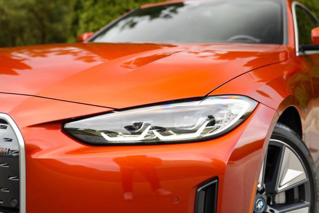 Used 2023 BMW i4 eDrive40 w/ Premium Package RWD image 4