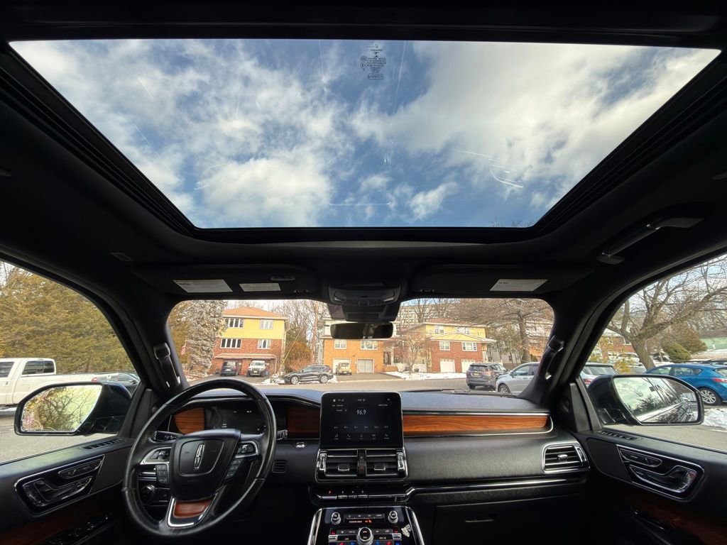 Used 2019 Lincoln Navigator Reserve image 33