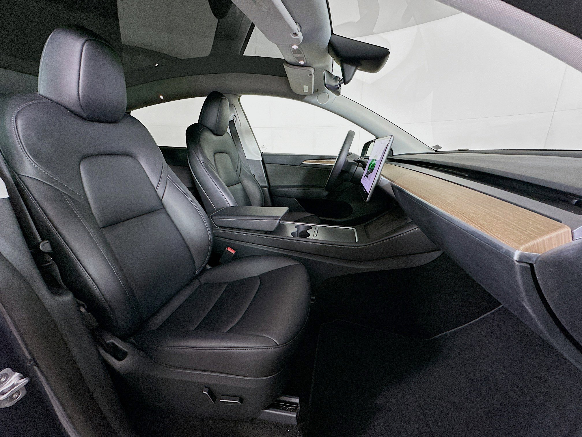 Used 2023 Tesla Model Y Long Range image 30