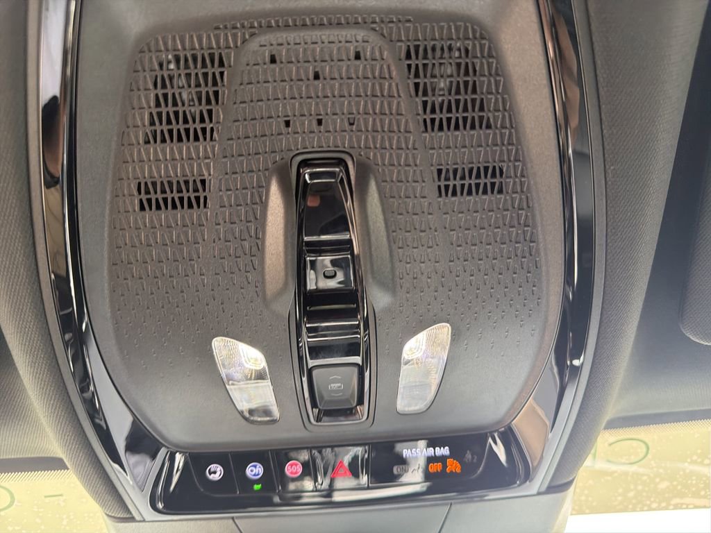 Used 2024 Cadillac Lyriq Tech image 36