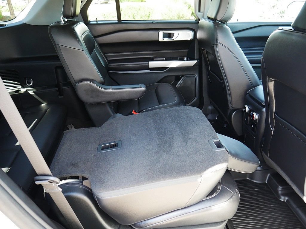 Used 2023 Ford Explorer Limited w/ Limited Technology Package AWD/4WD image 61