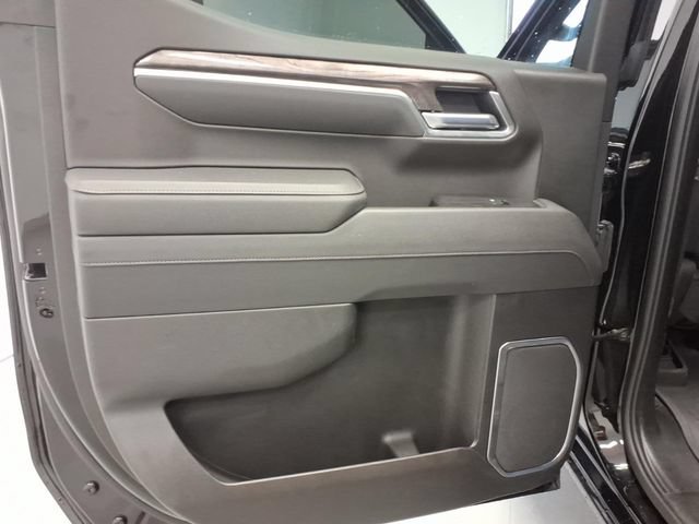 Used 2025 Chevrolet Silverado 1500 LTZ AWD/4WD image 18