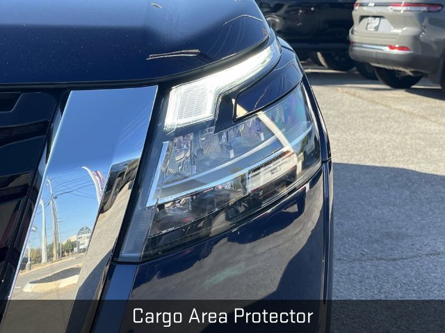 Used 2024 Nissan Pathfinder Platinum FWD image 9
