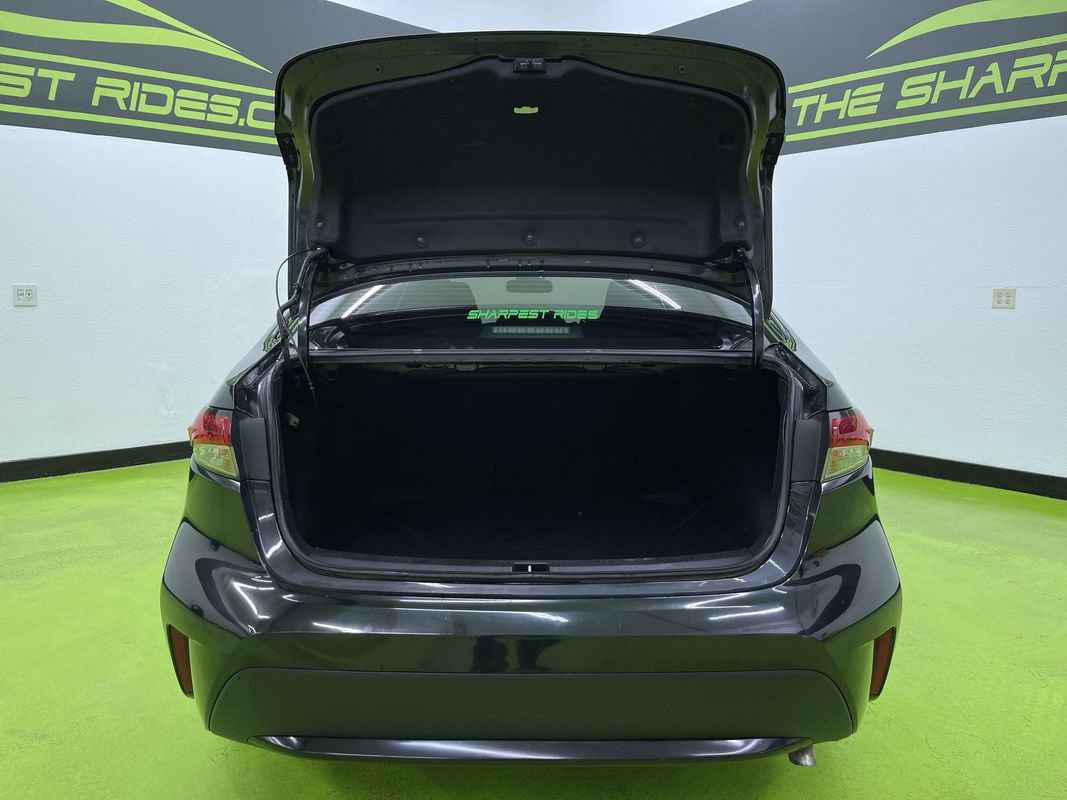 Used 2022 Toyota Corolla LE image 9