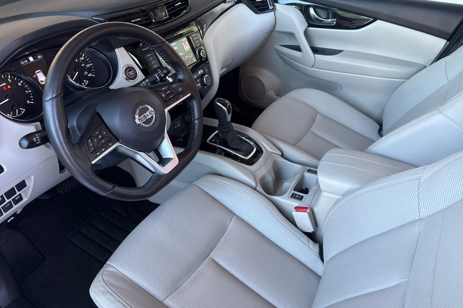 Used 2022 Nissan Rogue Sport SL AWD/4WD image 13