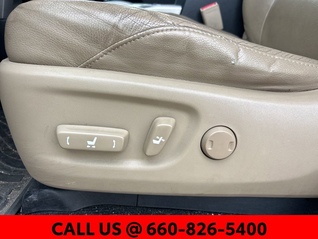 Used 2013 Toyota 4Runner Limited AWD/4WD image 12