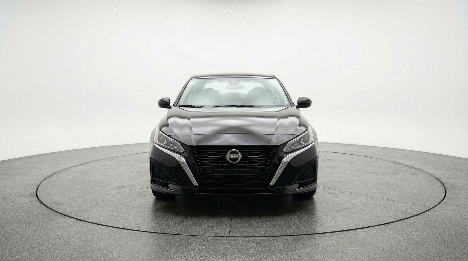 Used 2025 Nissan Altima 2.5 SV image 2