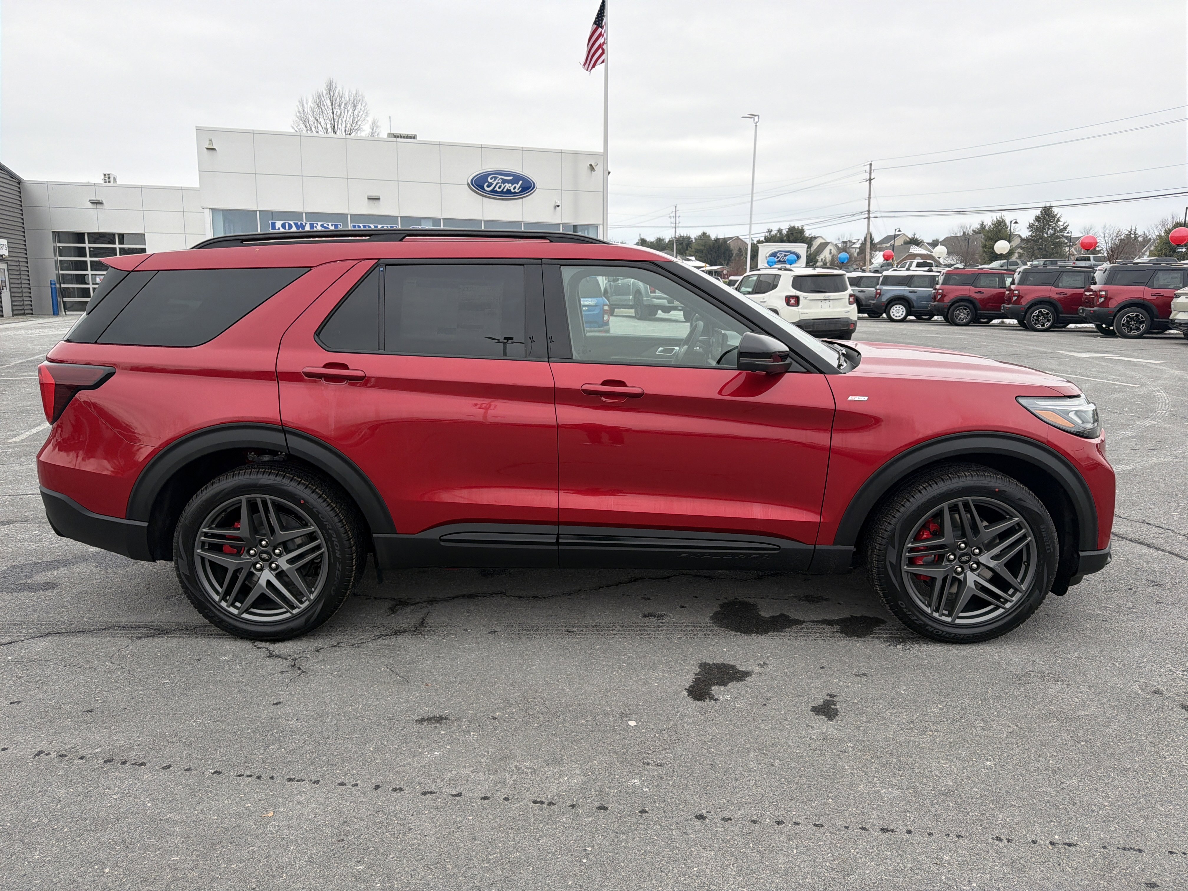 New 2026 Ford Explorer ST-Line w/ ST-Line Street Pack video 2