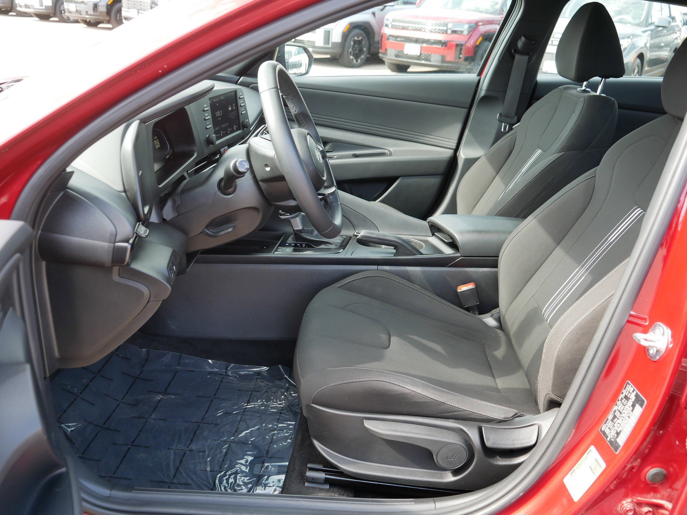 Used 2025 Hyundai Elantra Sport FWD image 12