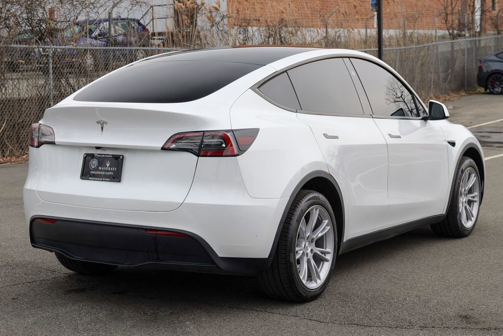 Used 2024 Tesla Model Y Long Range image 7