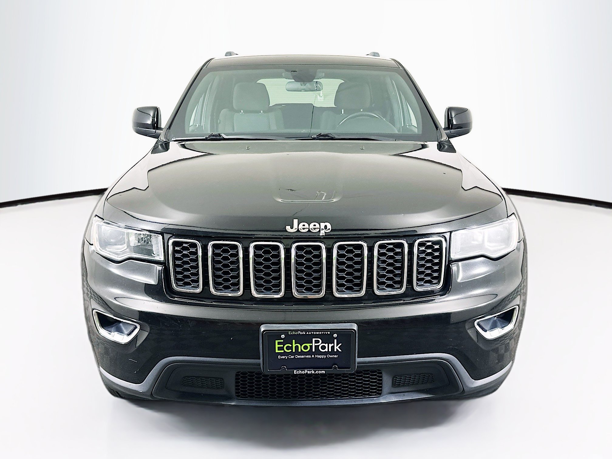 Used 2020 Jeep Grand Cherokee Laredo w/ Security & Convenience Group AWD/4WD image 2