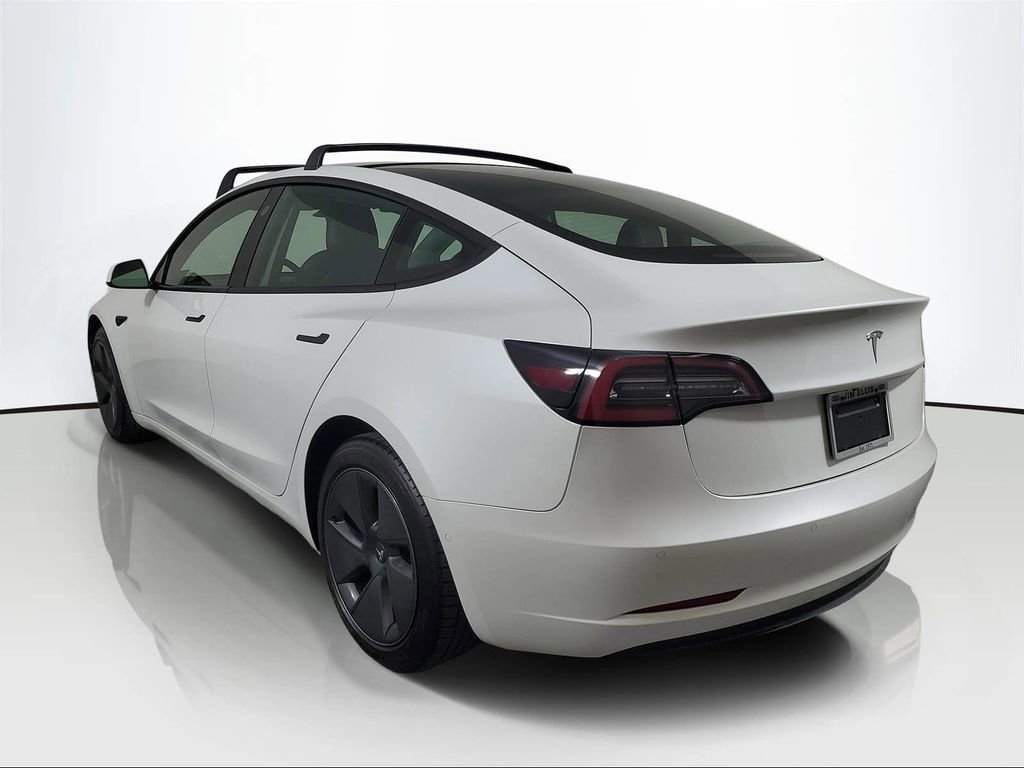 Used 2021 Tesla Model 3 Standard Range Plus image 4