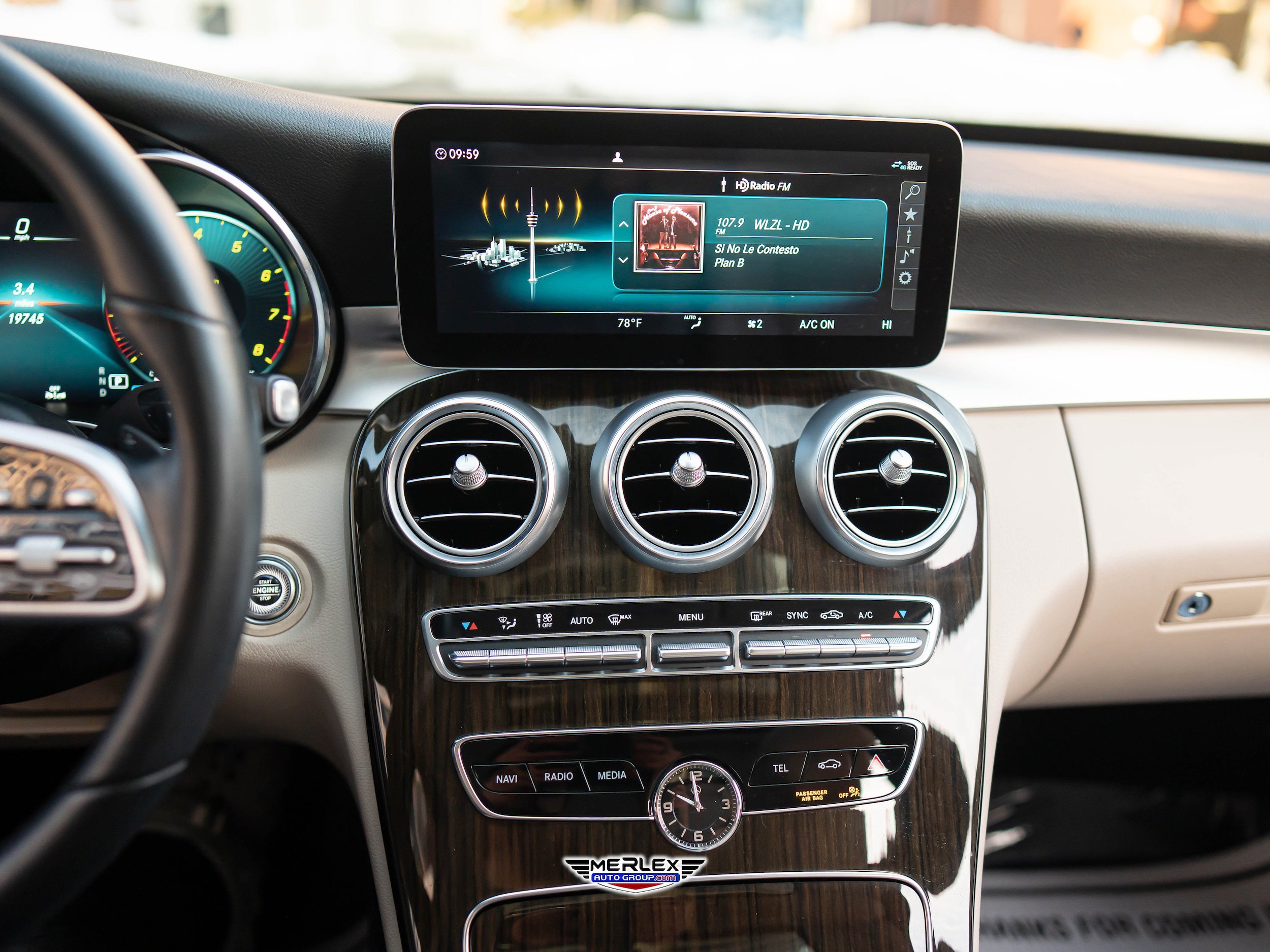 Used 2021 Mercedes-Benz C 300 Sedan image 31