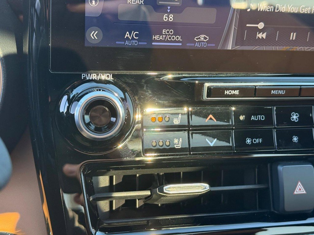 Used 2022 Toyota Highlander Platinum image 26