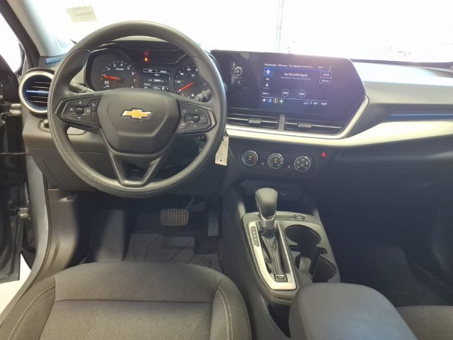 Certified 2024 Chevrolet Trax LS w/ LS Convenience Package FWD image 13
