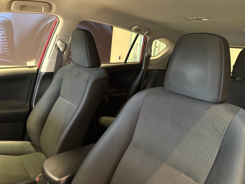 Used 2015 Toyota RAV4 LE AWD/4WD image 13