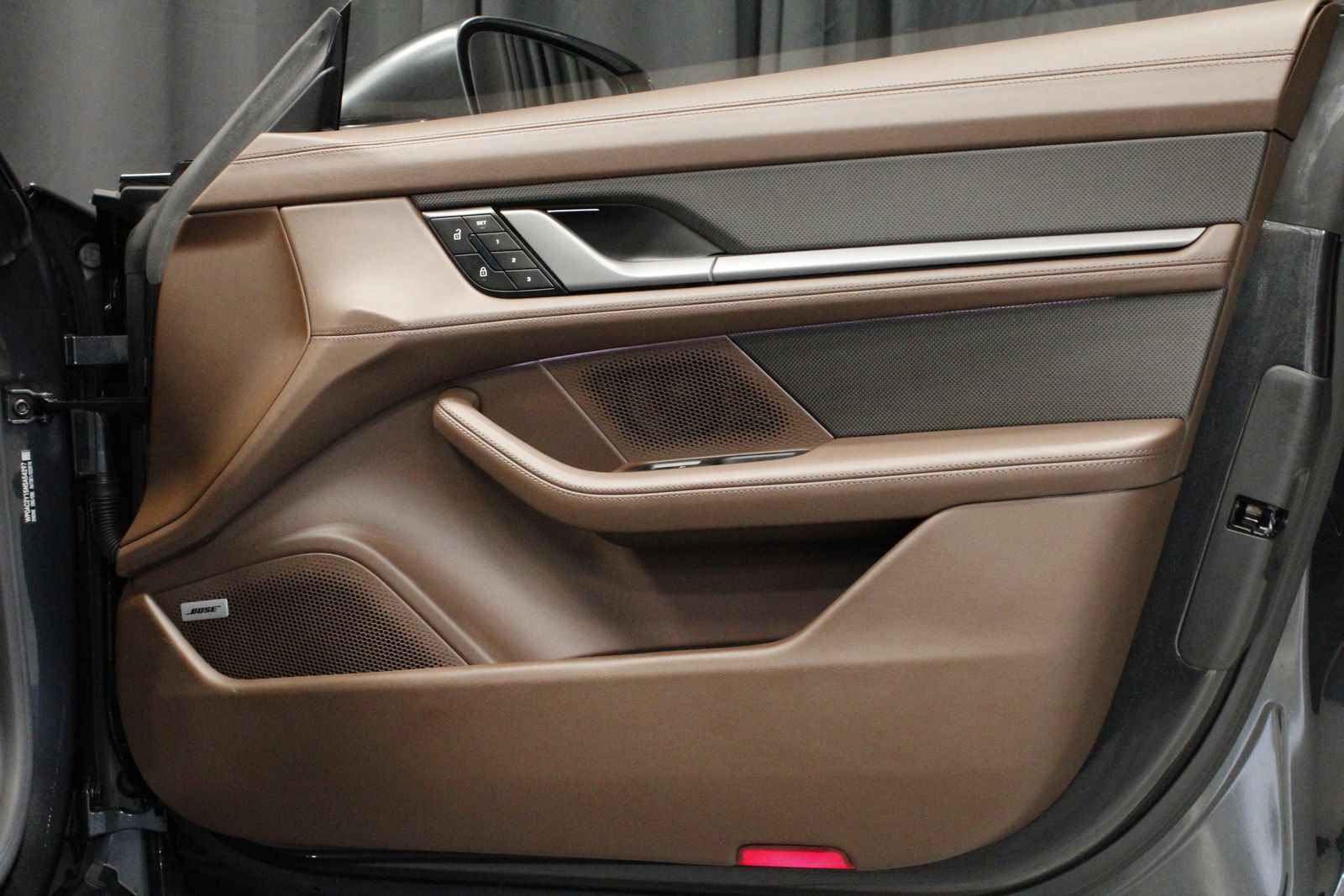 Certified 2022 Porsche Taycan Turbo S AWD/4WD image 17