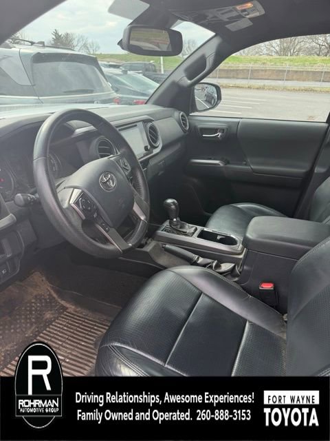 Used 2019 Toyota Tacoma TRD Off-Road image 9