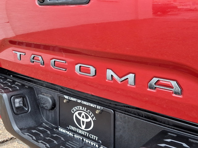 Certified 2018 Toyota Tacoma SR w/ SR Convenience Package image 29