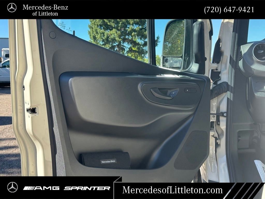 New 2025 Mercedes-Benz Sprinter 2500 image 11