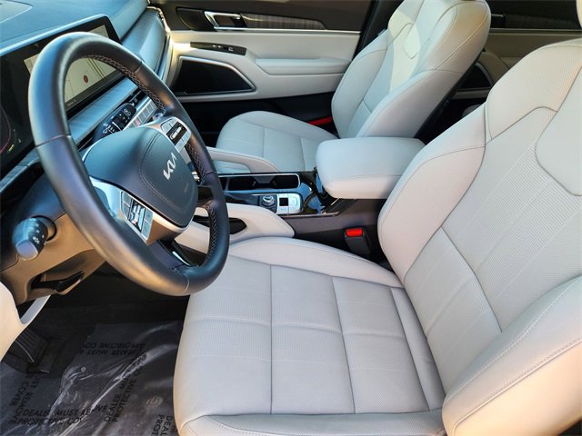 Certified 2025 Kia Telluride EX image 13