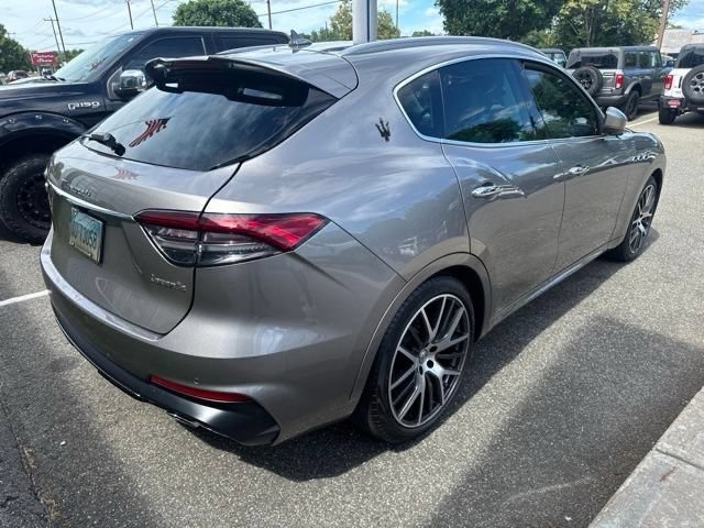 Used 2022 Maserati Levante Modena AWD/4WD image 7