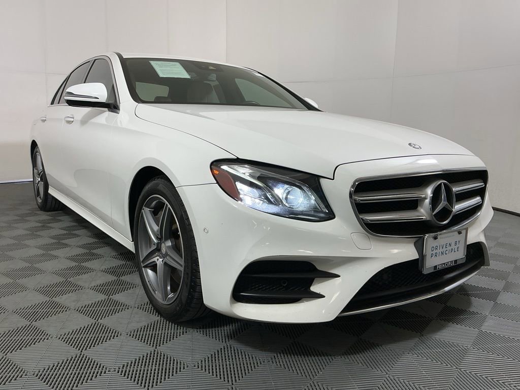 Used 2017 Mercedes-Benz E 300 image 4