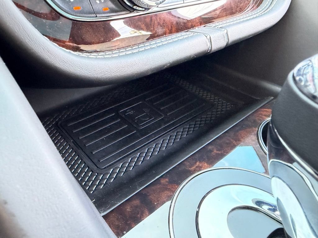 Used 2023 Bentley Bentayga AWD/4WD image 33