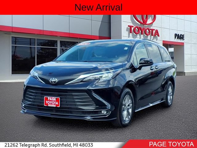 Certified 2026 Toyota Sienna XLE FWD image 1