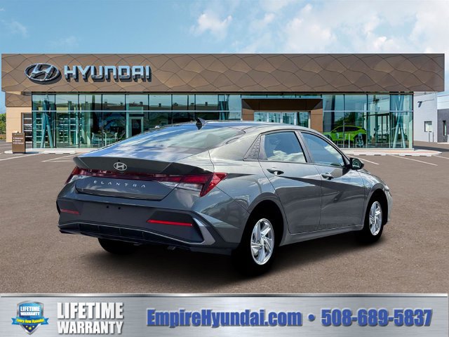 New 2026 Hyundai Elantra SE FWD image 7
