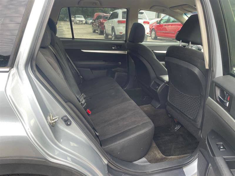 Used 2013 Subaru Outback 2.5i Premium w/ Popular Pkg 1A AWD/4WD image 10
