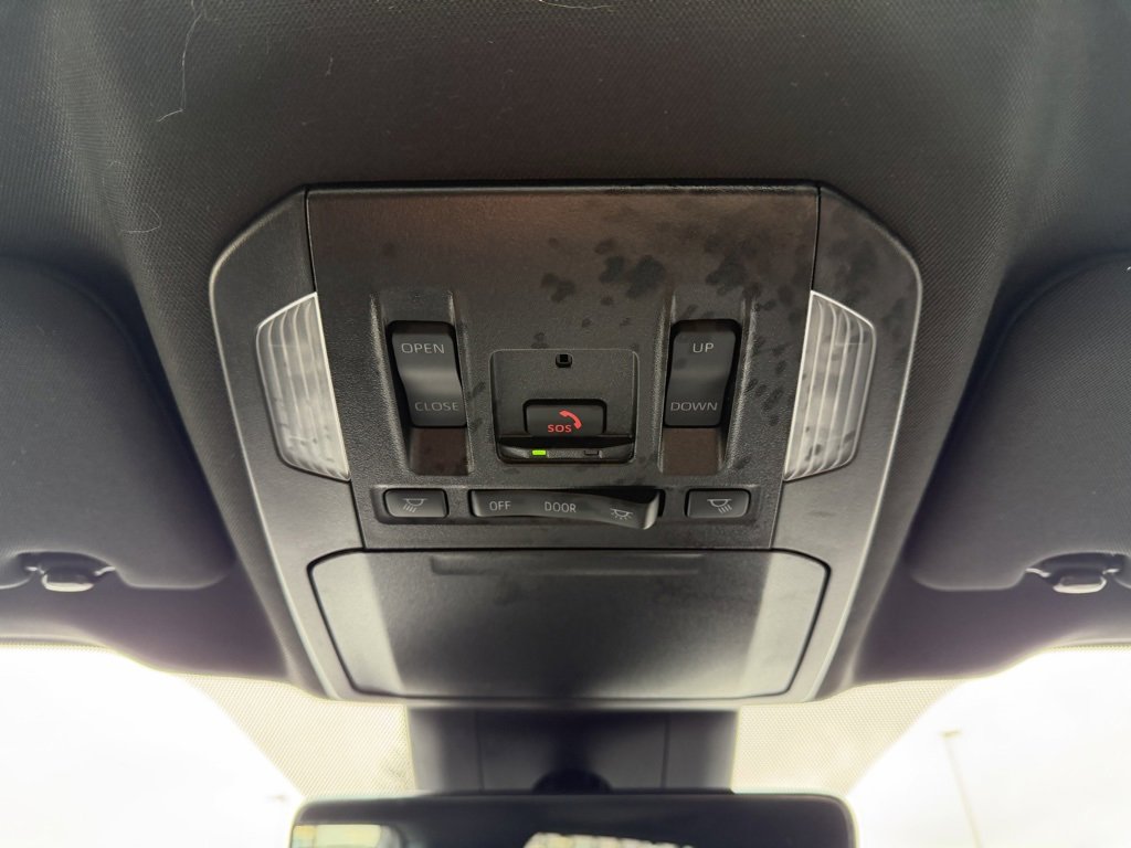 Used 2025 Toyota Highlander XSE image 29