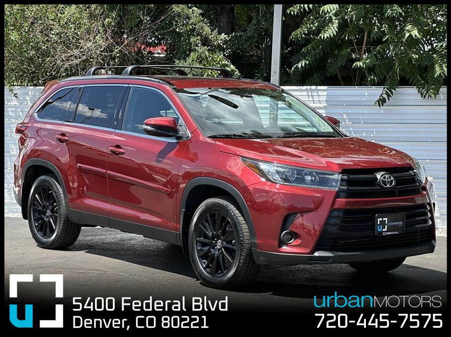 Used 2019 Toyota Highlander SE AWD/4WD image 1