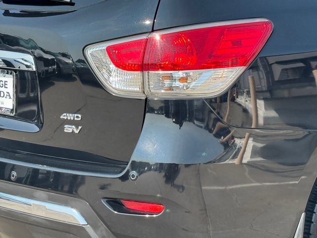 Used 2014 Nissan Pathfinder SV AWD/4WD image 7