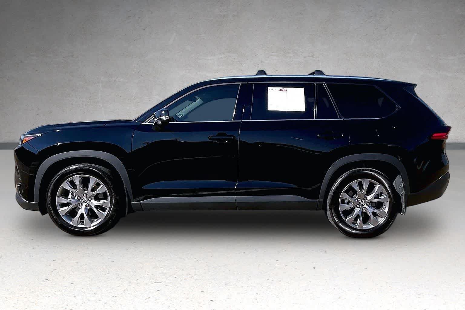 Used 2025 Toyota Grand Highlander FWD image 3