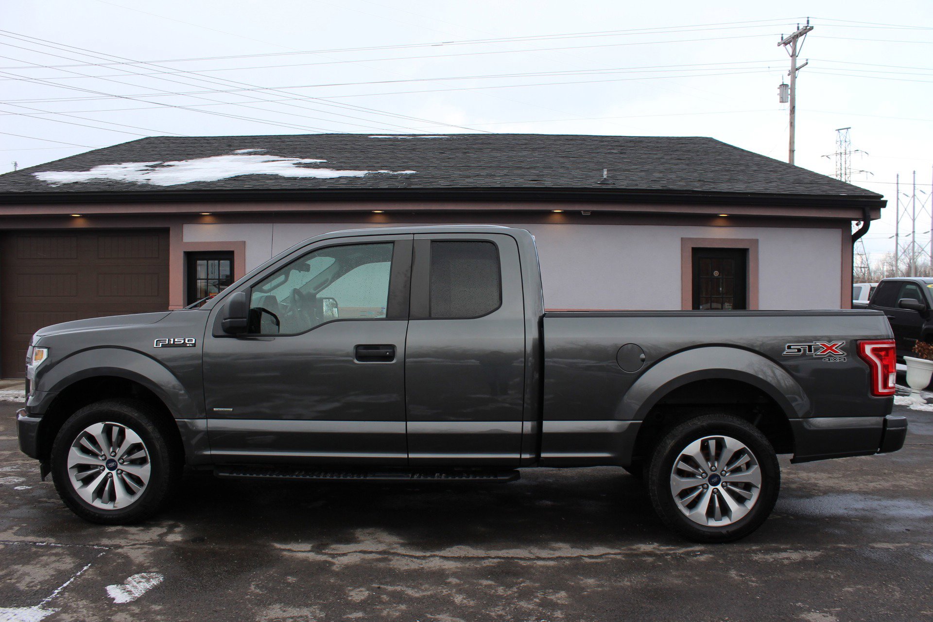 Used 2017 Ford F150 XL w/ Equipment Group 101A Mid image 10