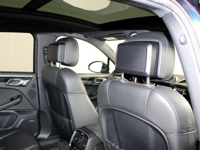 Used 2018 Porsche Macan AWD/4WD image 23