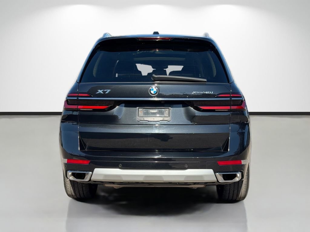 Used 2023 BMW X7 xDrive40i image 4
