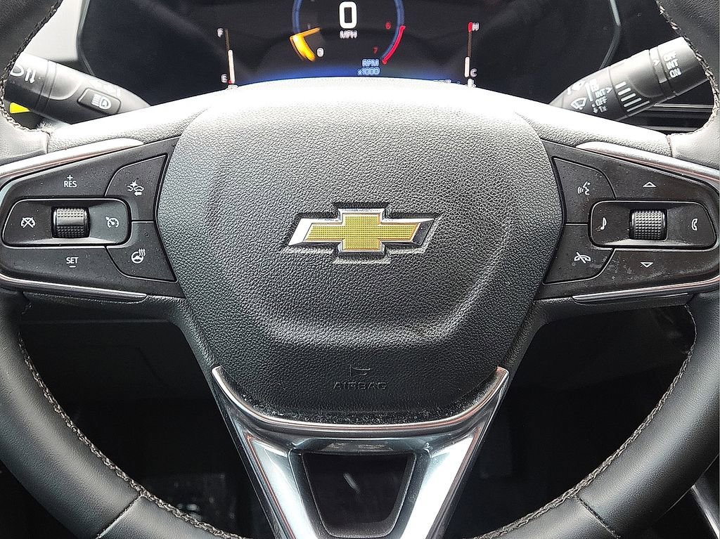 Used 2025 Chevrolet Trax LT w/ LT Convenience Package image 31