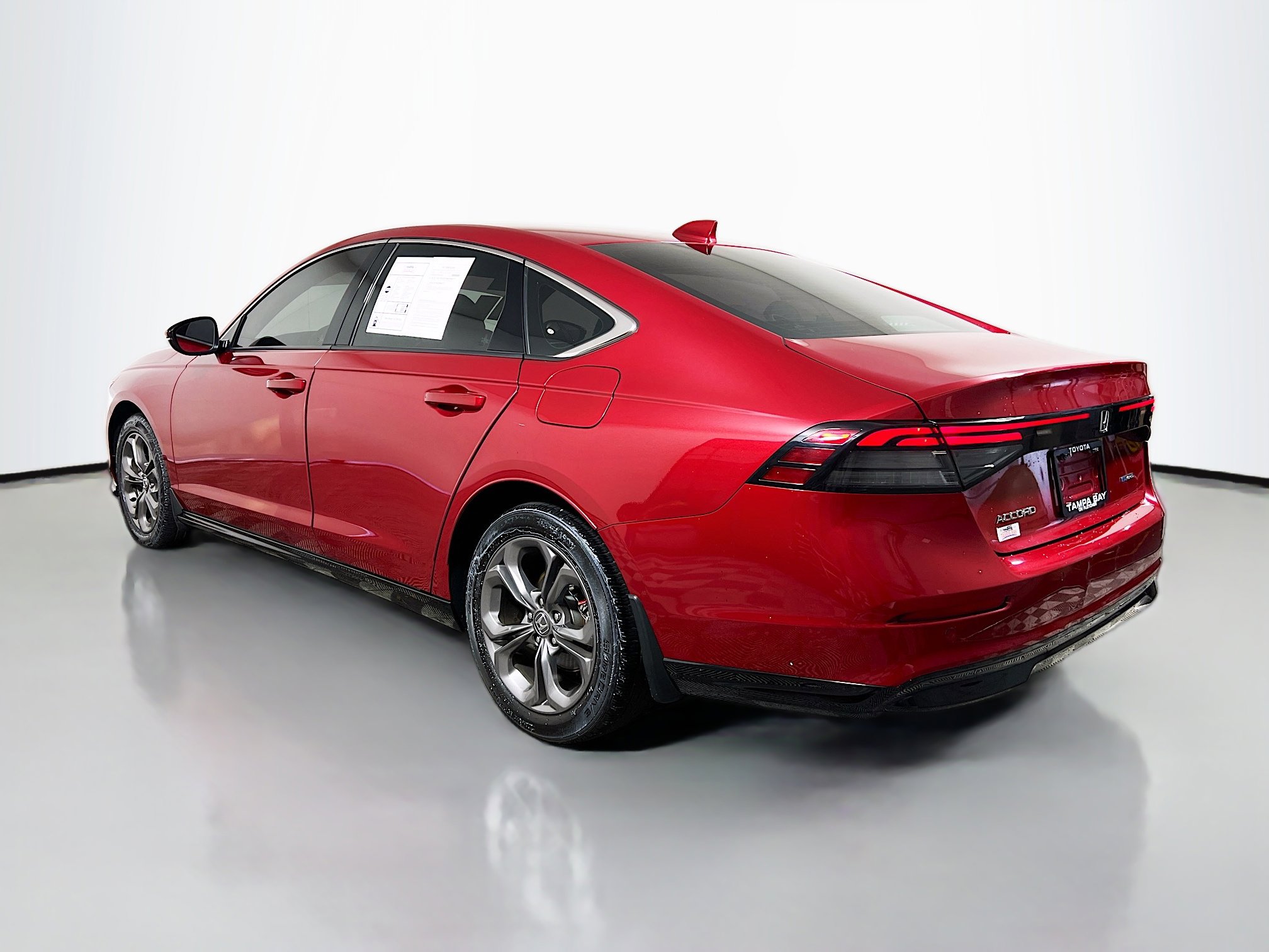Used 2023 Honda Accord EX-L image 8