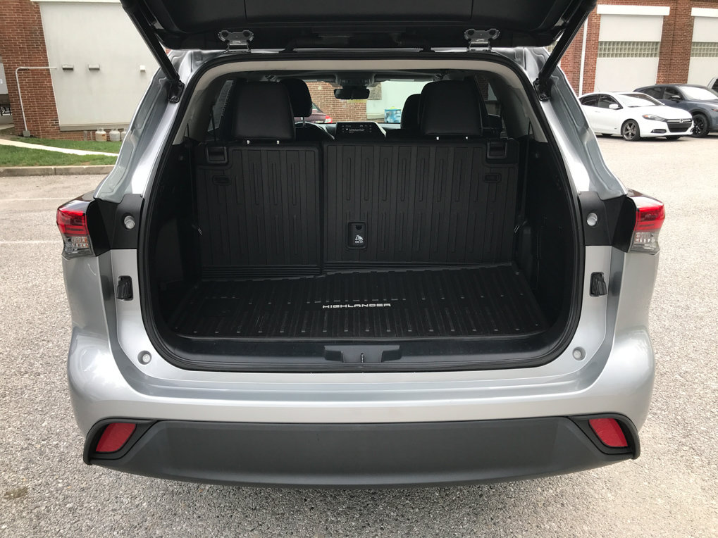 Certified 2022 Toyota Highlander XLE AWD/4WD image 30