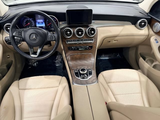 Used 2019 Mercedes-Benz GLC 300 4MATIC image 37