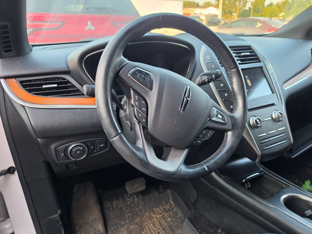 Used 2018 Lincoln MKC Reserve w/ Lincoln MKC Climate Package AWD/4WD image 4