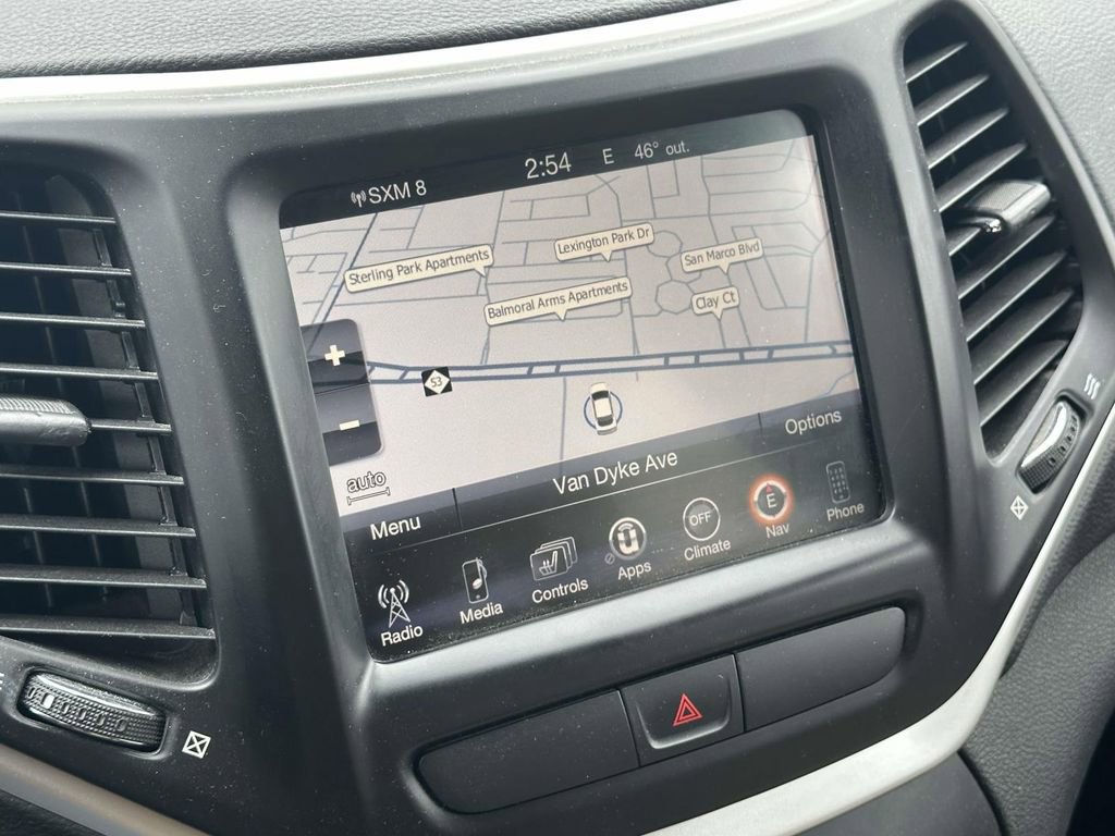 Used 2016 Jeep Cherokee Limited w/ Luxury Group image 25