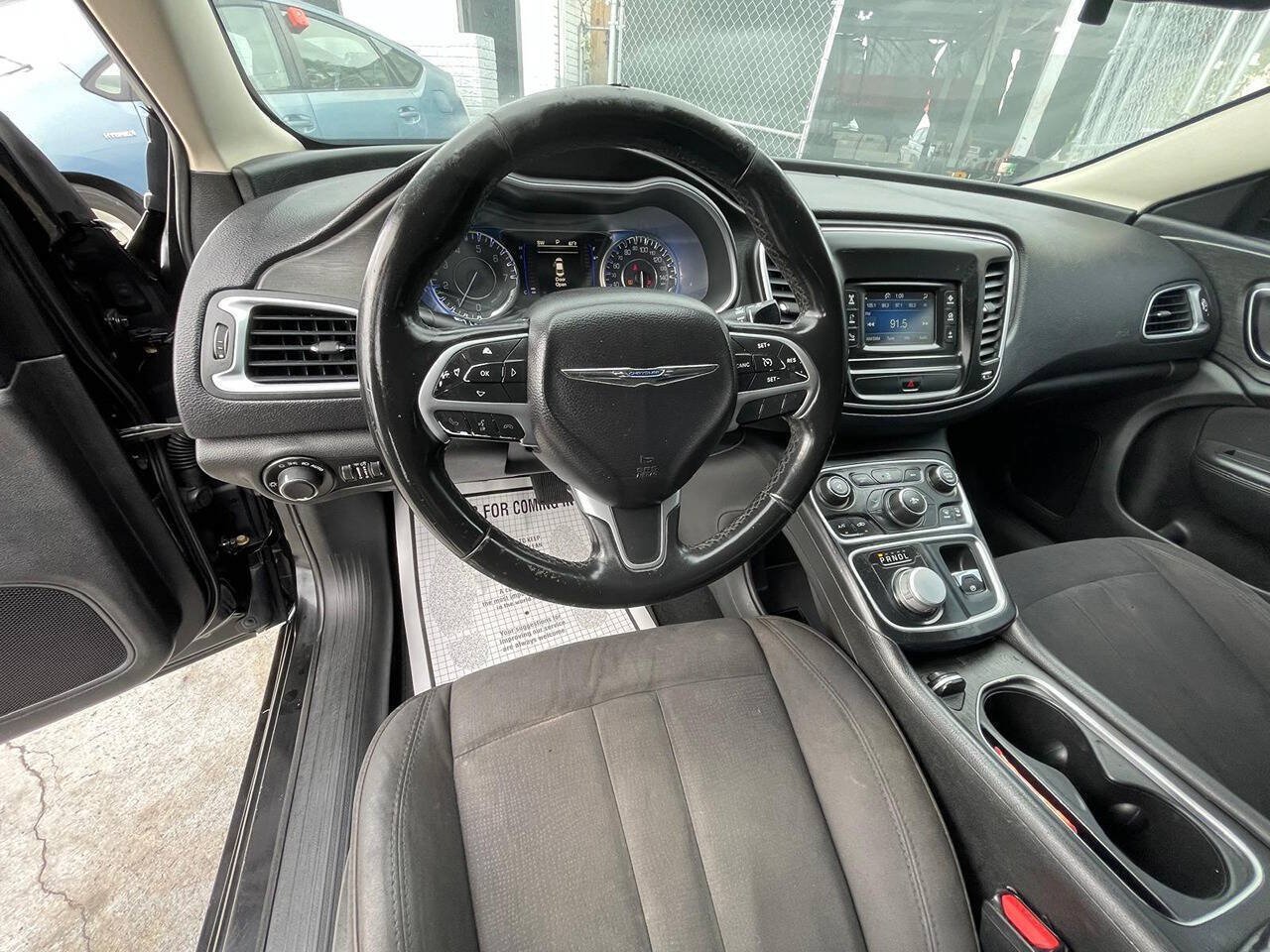 Used 2015 Chrysler 200 Limited w/ Convenience Group FWD image 6