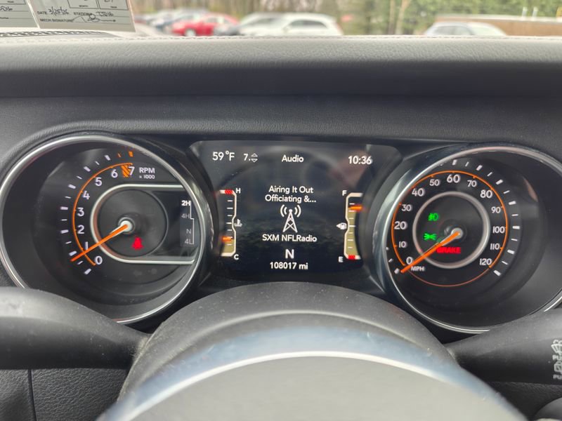 Used 2019 Jeep Wrangler Unlimited Sahara image 23