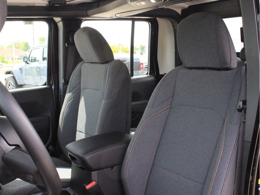 New 2026 Jeep Gladiator Sport AWD/4WD image 10