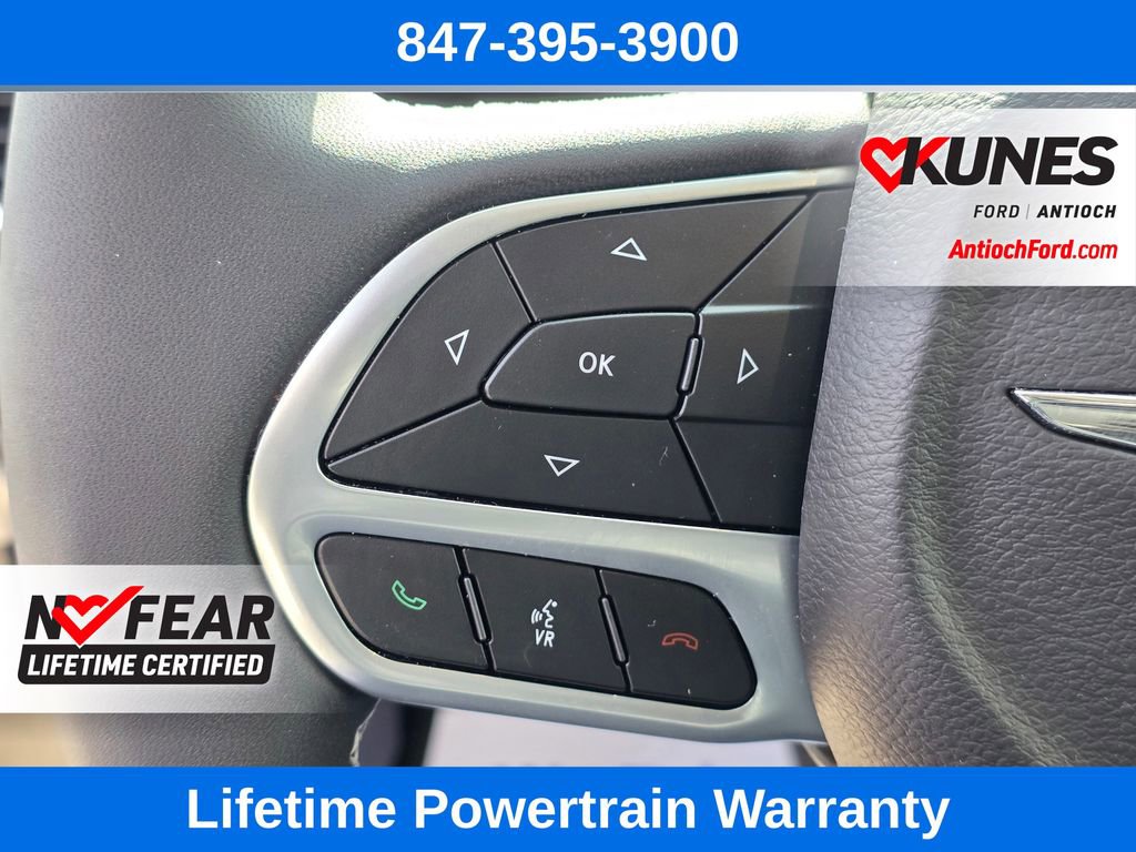 Used 2023 Chrysler Voyager LX image 32